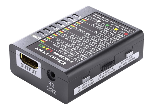 Dr HDMI 4K visto do lado da saída, com a tabela de bancos EDID UHD impressa na tampa